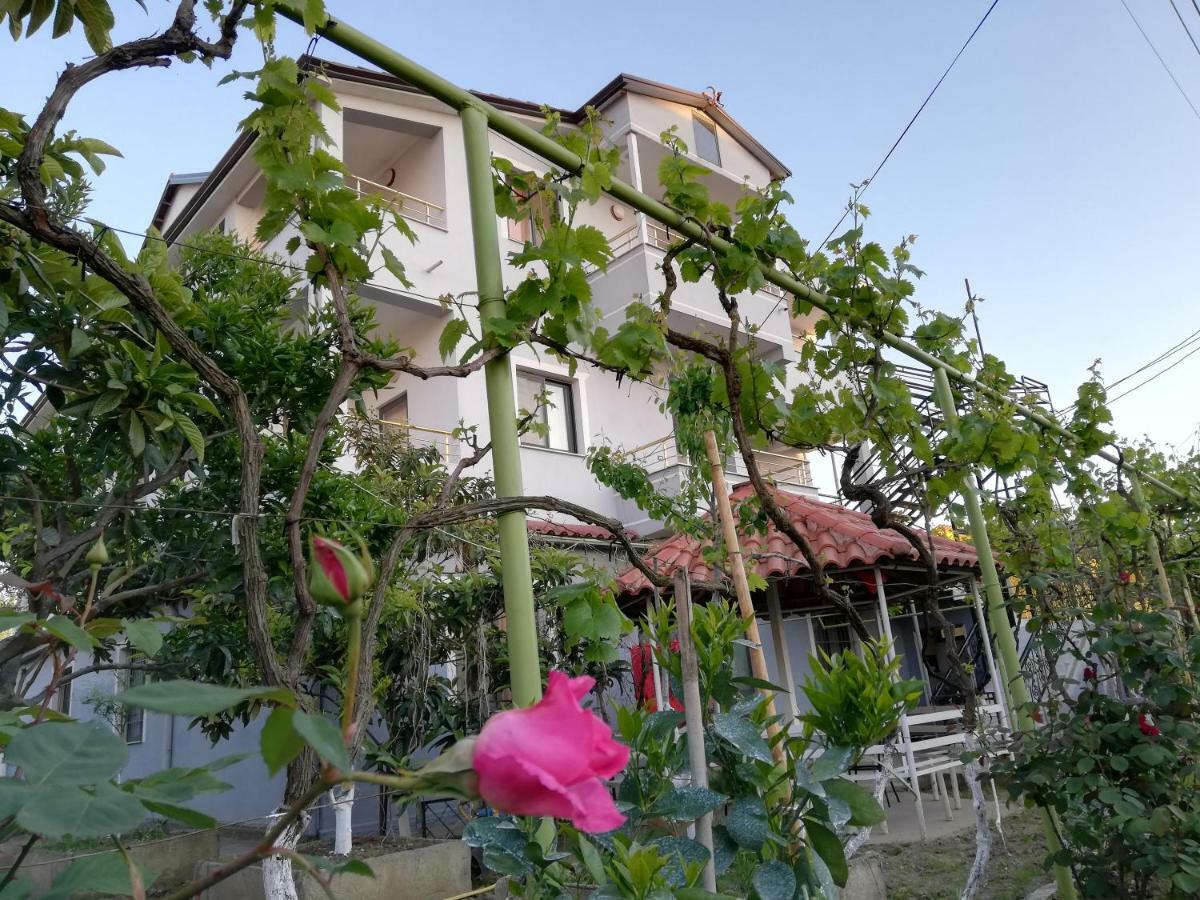 Villa Osmani Durrës Exterior foto
